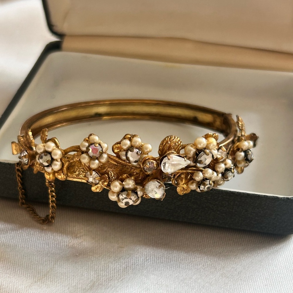 Mirium Haskell Unsigned Hinged Bangle Bracelet - image 2